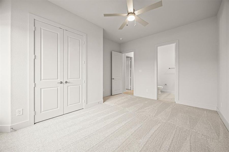 Spacious, unfurnished interior of a new home in Tuscan Estates (1 Acre Lots), Waxahachie (Image 25).