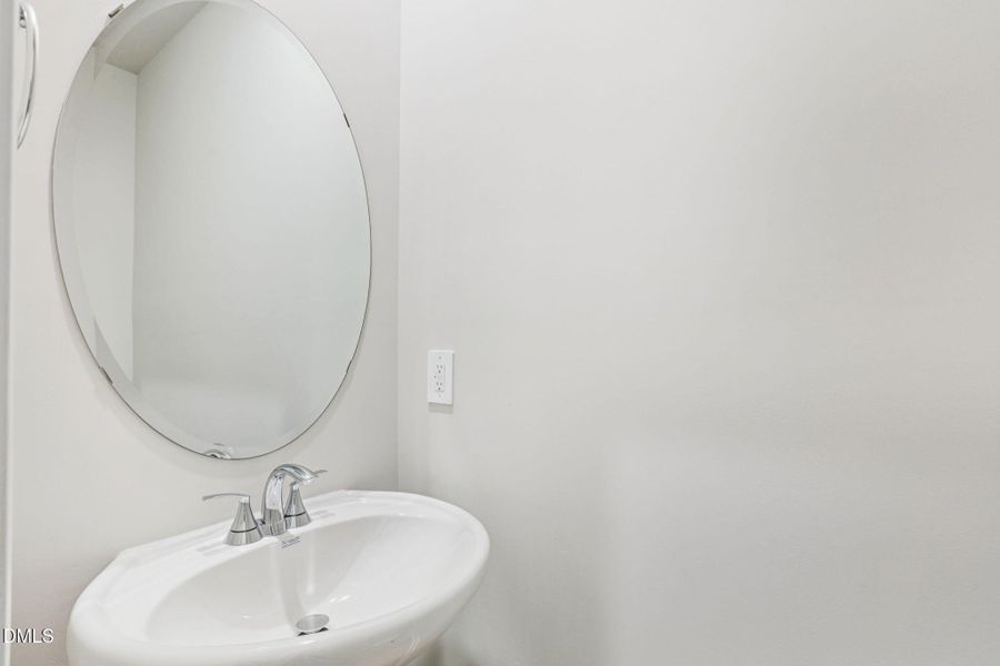 15-web-or-mls-Raleigh - Oak Manor - 908