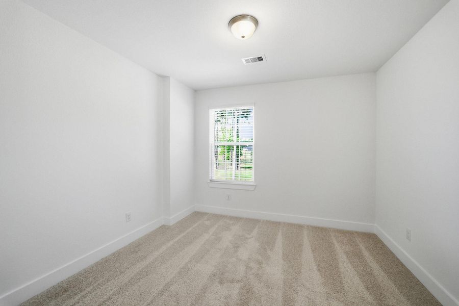 Spacious, unfurnished interior of a new home in Cielo, Conroe (Image 20).