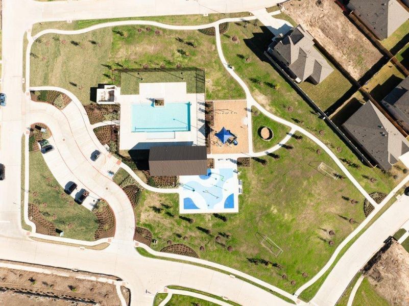 Community amenities in Canterra Creek 45' and 50' Homesites, Iowa Colony (Image 4).