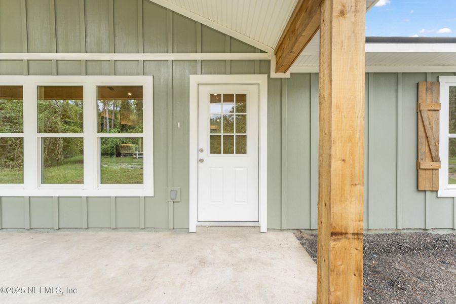 Exterior details and patio area of a home in , Georgetown (Image 17).