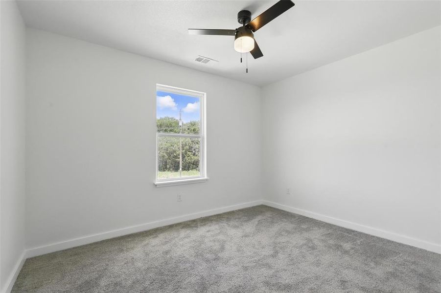 Spacious, unfurnished interior of a new home in , Granbury (Image 32).