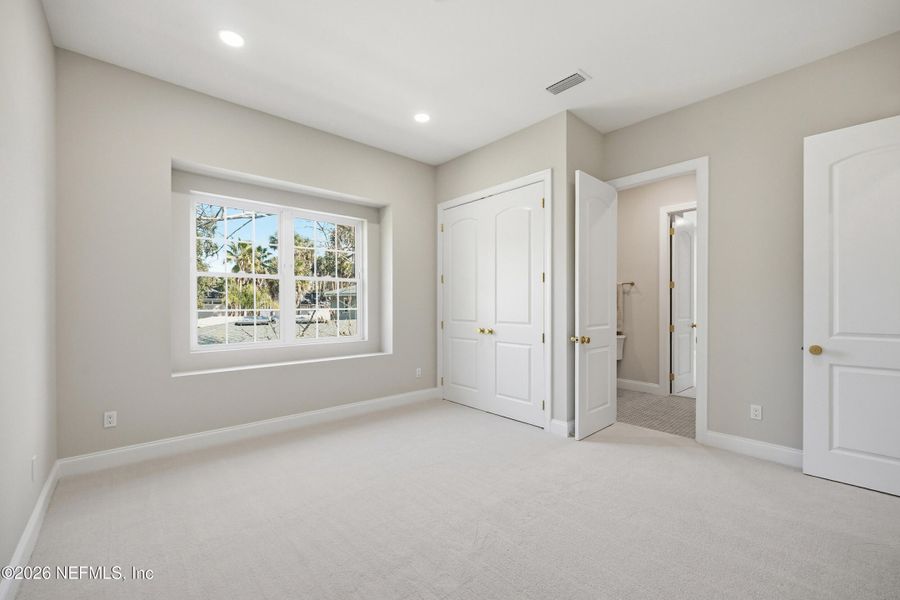 Spacious, unfurnished interior of a new home in , Atlantic Beach (Image 26).