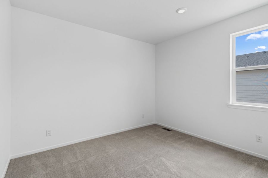 Spacious, unfurnished interior of a new home in Independence, Elizabeth (Image 15).