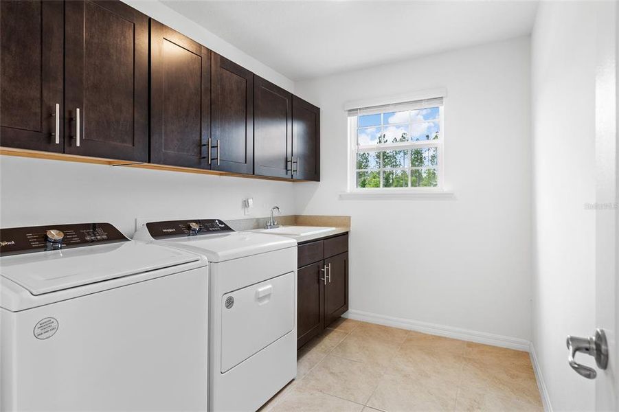 Furnished interior view inside a new home in Avalon Woods, Newberry (Image 13).