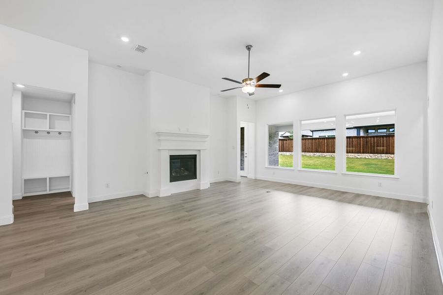 Spacious, unfurnished interior of a new home in The Ridge at Northlake 60s, Northlake (Image 20).