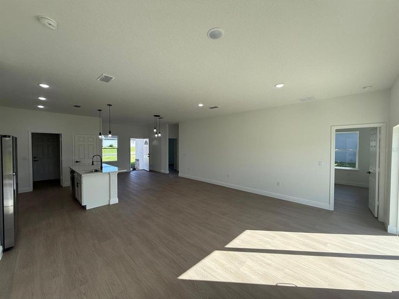 Spacious, unfurnished interior of a new home in , Ocala (Image 15).