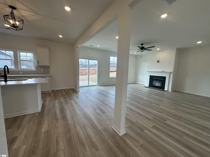 Spacious, unfurnished interior of a new home in Shiloh Trail, Wellford (Image 18).