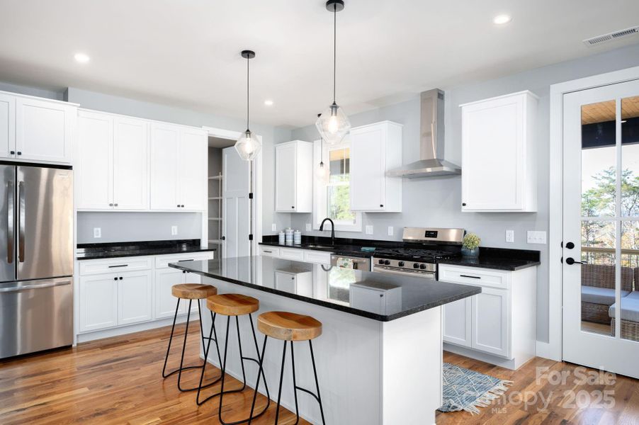 Sparkling Kitchen Features Granite and Stainless Steel