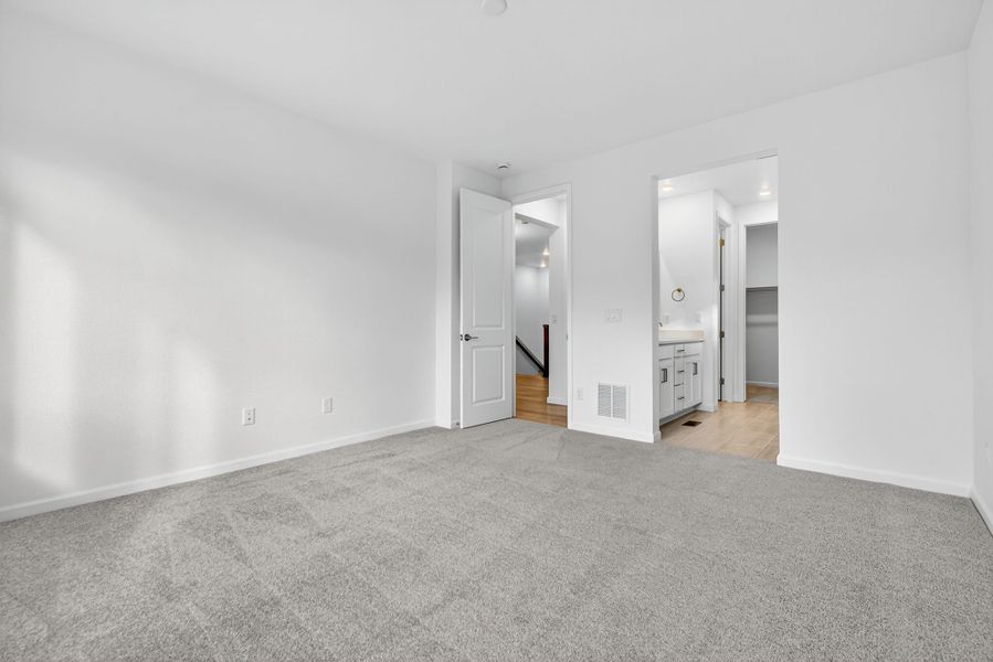Spacious, unfurnished interior of a new home in Trailstone, Arvada (Image 21). Spacious, unfurnished interior of a new home in Trailstone, Arvada (Image 21).