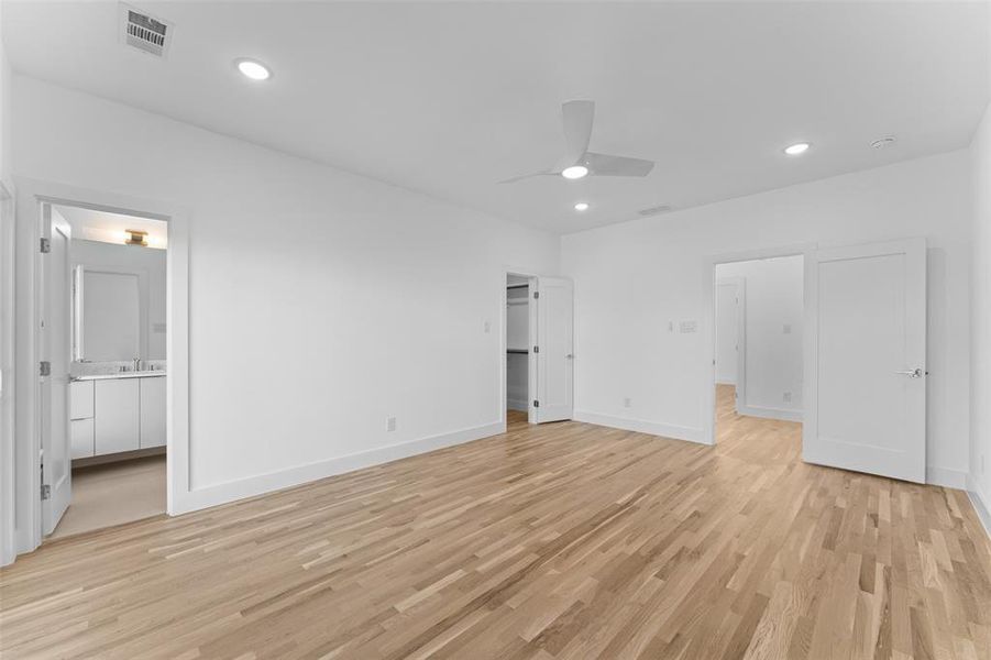 Spacious, unfurnished interior of a new home in , Dallas (Image 24).
