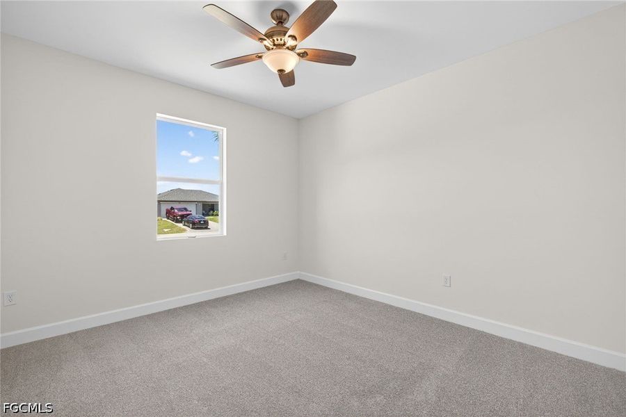 Spacious, unfurnished interior of a new home in Cape Coral, Cape Coral (Image 14).