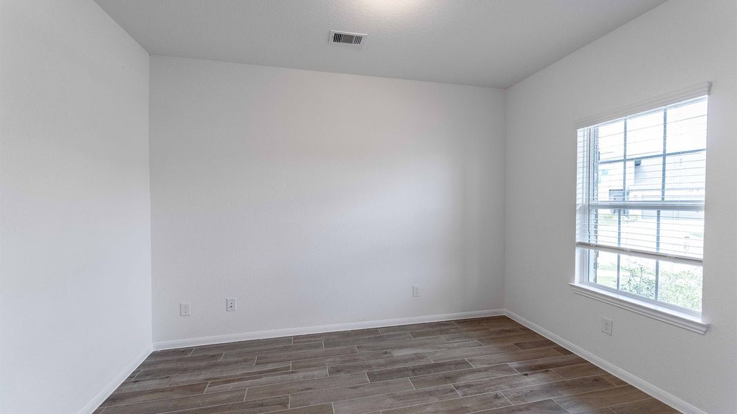 Spacious, unfurnished interior of a new home in Colony at Pinehurst, Pinehurst (Image 20).