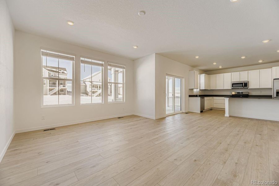 Spacious, unfurnished interior of a new home in Independence: The Pioneer Collection, Elizabeth (Image 10).