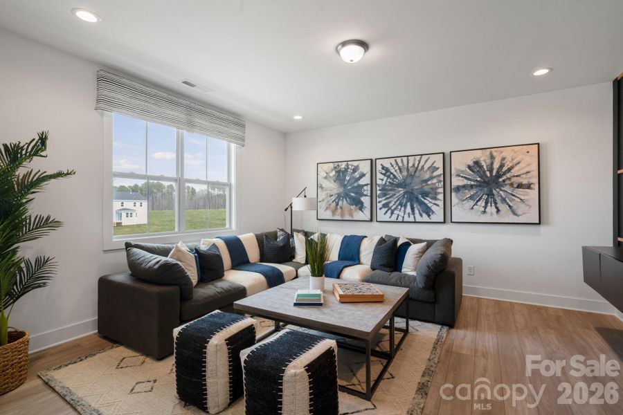 DIGITAL IMAGE SIMILAR