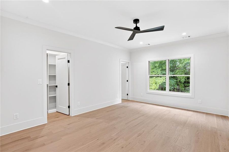 Spacious, unfurnished interior of a new home in , Alpharetta (Image 34).