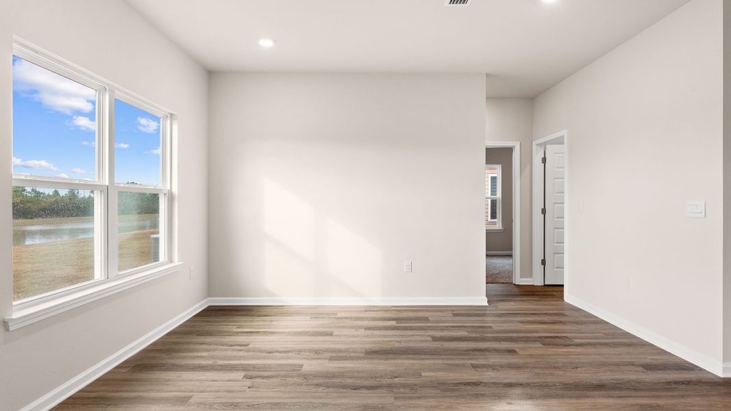 Spacious, unfurnished interior of a new home in Liberty, Panama City (Image 17).