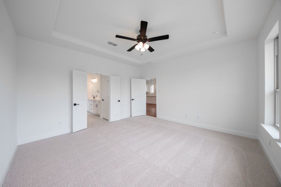 Spacious, unfurnished interior of a new home in Lovers Landing, Forney (Image 25).