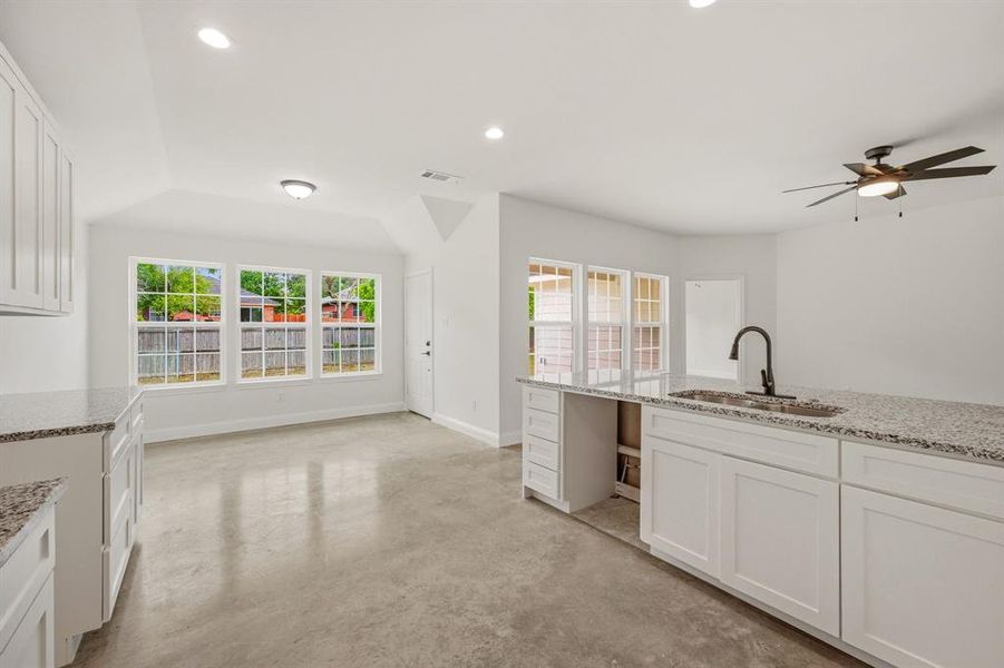 Furnished interior view inside a new home in , Weatherford (Image 10).