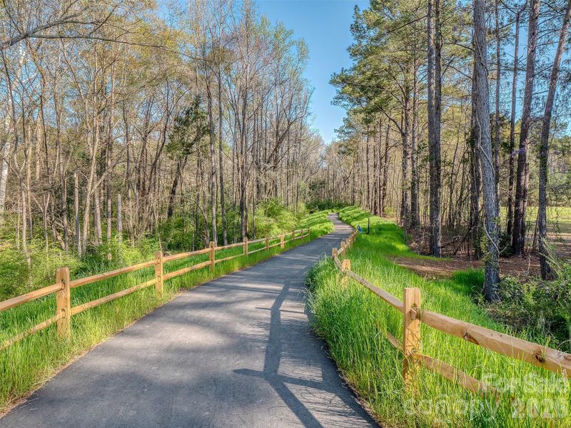 Natural landscape and outdoor views near  in Lancaster (Image 28).