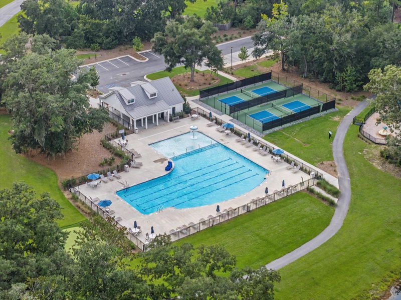 Community amenities in Sea Island Preserve, Johns Island (Image 52).