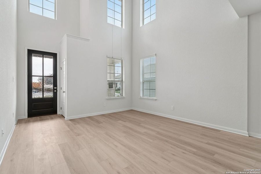 Spacious, unfurnished interior of a new home in Royal Crest, San Antonio (Image 40). Spacious, unfurnished interior of a new home in Royal Crest, San Antonio (Image 40).