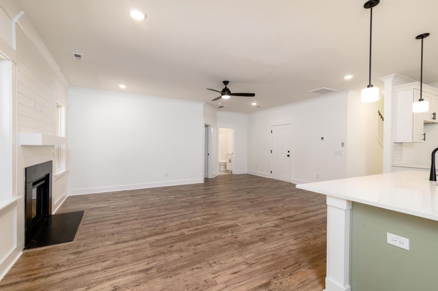 Spacious, unfurnished interior of a new home in , Charleston (Image 30).