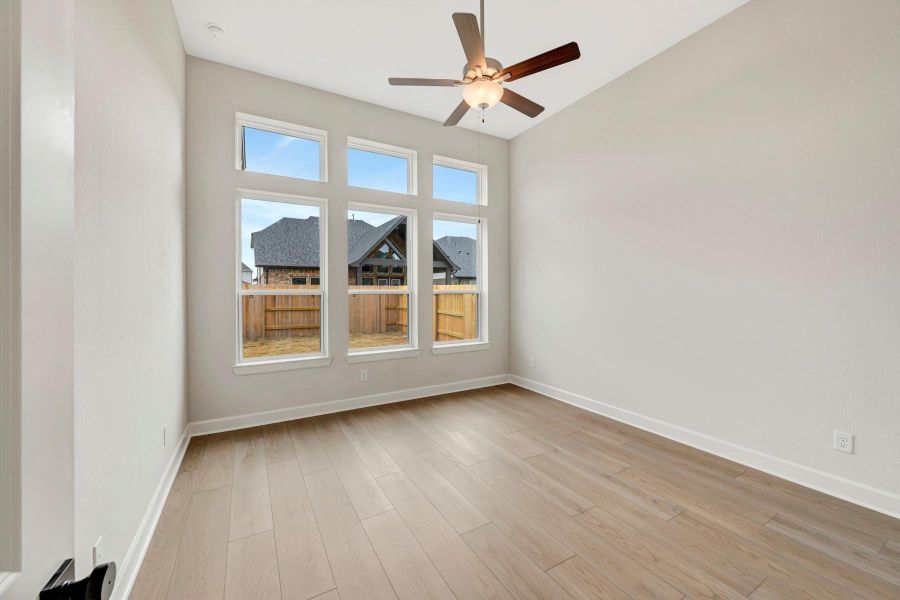 Spacious, unfurnished interior of a new home in Grange 45' Homesites, Katy (Image 26).
