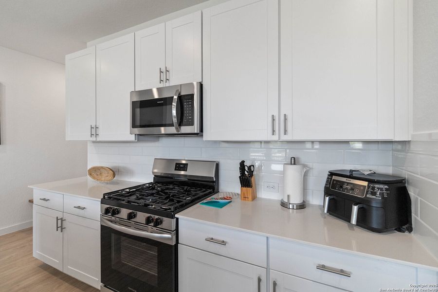 Furnished interior view inside a new home in Sage Meadows: Coastline Collection, St. Hedwig (Image 3). Furnished interior view inside a new home in Sage Meadows: Coastline Collection, St. Hedwig (Image 3).