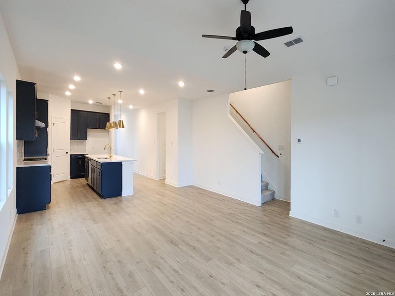 Spacious, unfurnished interior of a new home in Arcadia Ridge, San Antonio (Image 16).