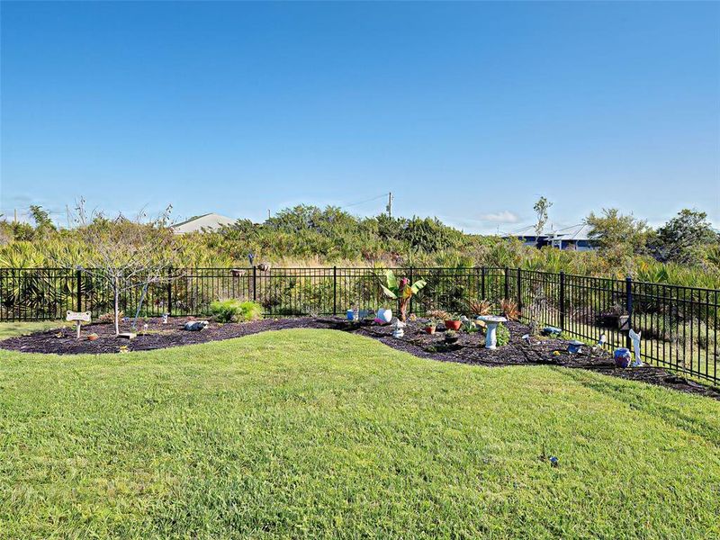 Community amenities in , Port Charlotte (Image 50). Community amenities in , Port Charlotte (Image 50).