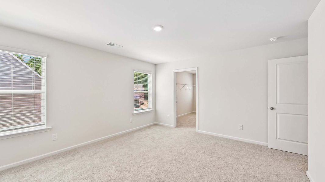 Spacious, unfurnished interior of a new home in The Hamptons at Hickory, Hickory (Image 24).