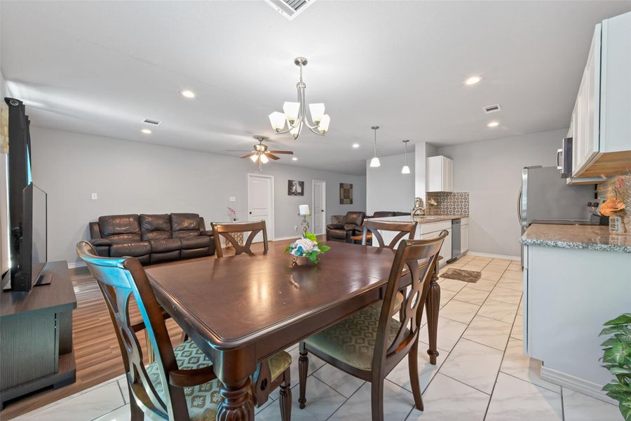 Furnished interior view inside a new home in , Conroe (Image 31). Furnished interior view inside a new home in , Conroe (Image 31).
