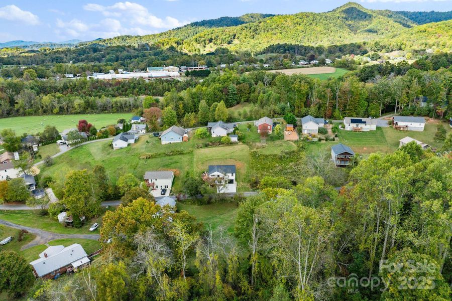 Situated on a quiet lane with no thru traffic, and so close to all the charming amenities of Mars Hill! Situated on a quiet lane with no thru traffic, and so close to all the charming amenities of Mars Hill!