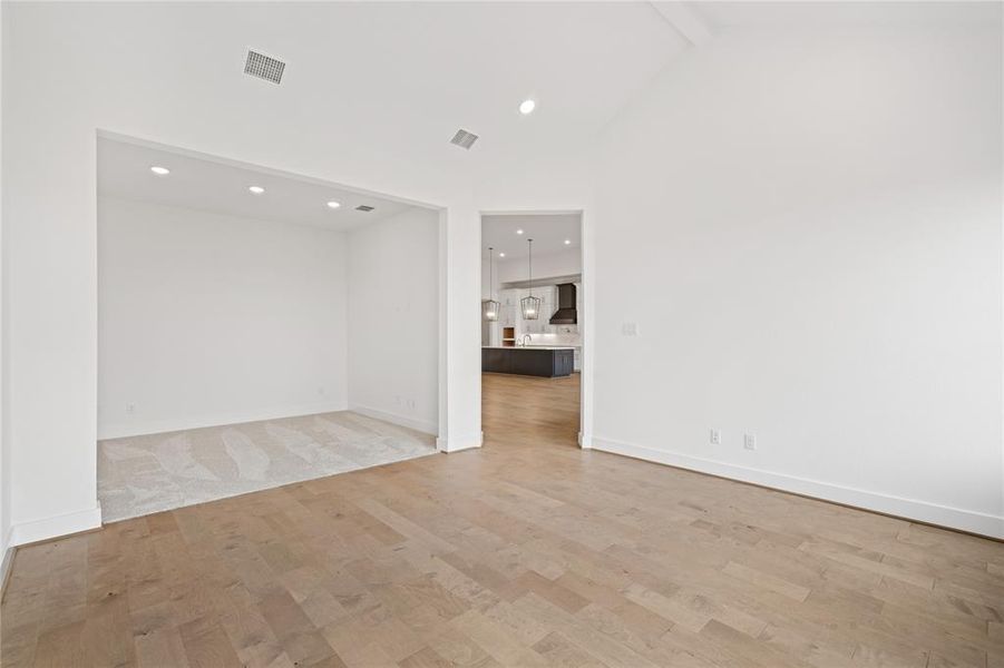 Image 10 of a home in .