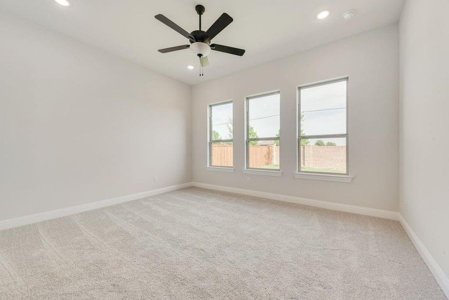 Spacious, unfurnished interior of a new home in Villages of Creekwood, Frisco (Image 27).