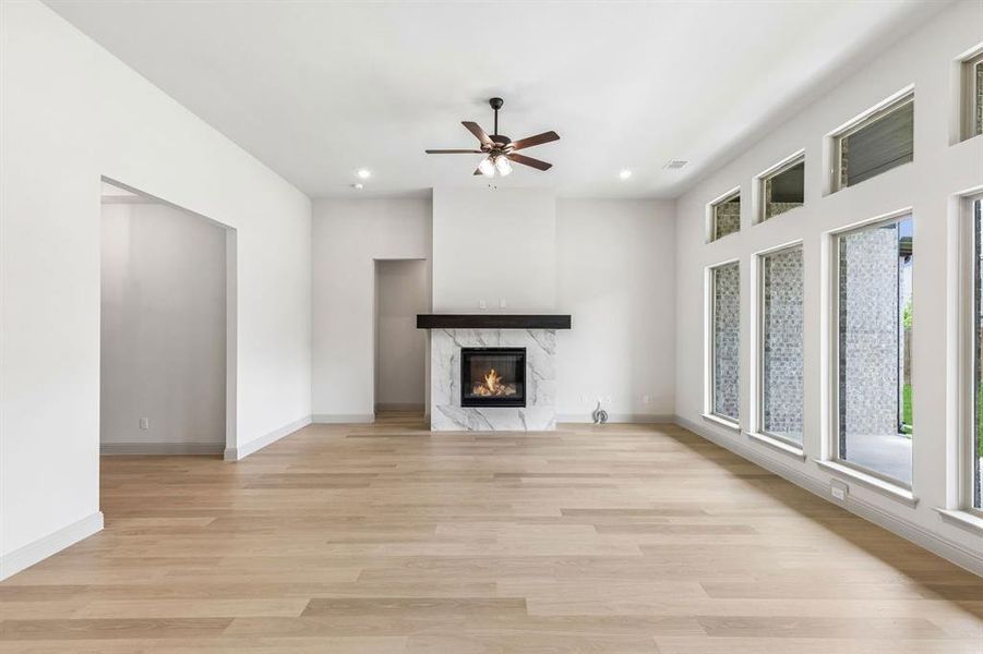Spacious, unfurnished interior of a new home in Timberbrook, Justin (Image 12).