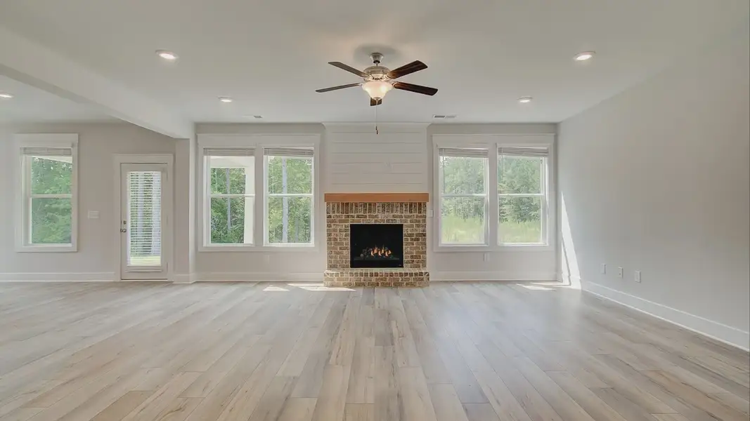Representative furnished interior of a home built from the Clarity by DRB Homes in Everson, Snellville (Image 12). Representative furnished interior of a home built from the Clarity by DRB Homes in Everson, Snellville (Image 12).