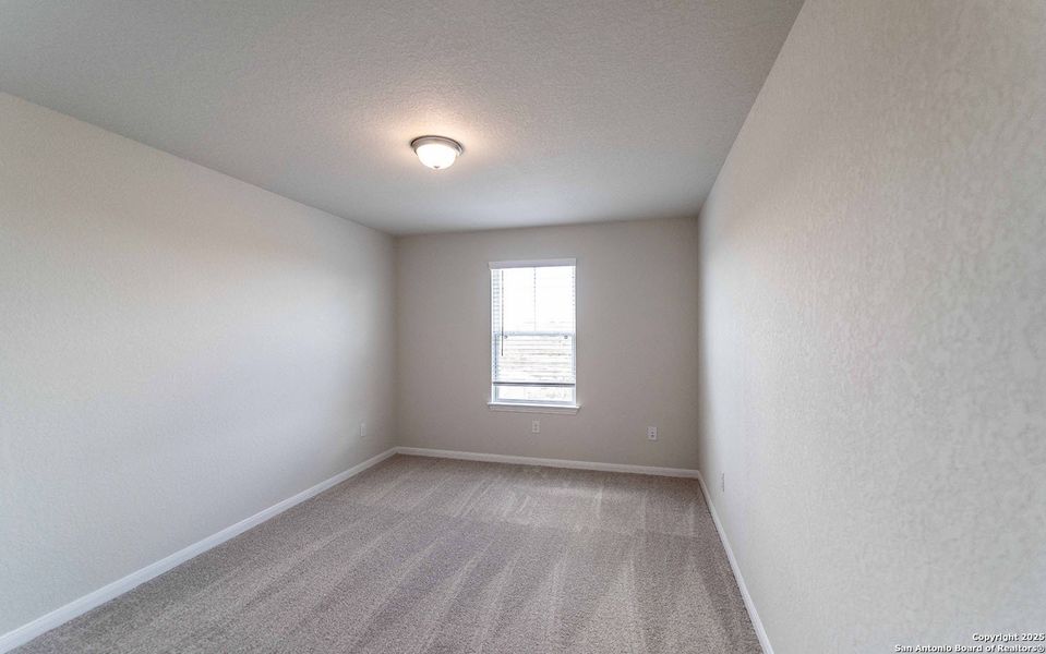 Spacious, unfurnished interior of a new home in Swenson Heights, Seguin (Image 8).