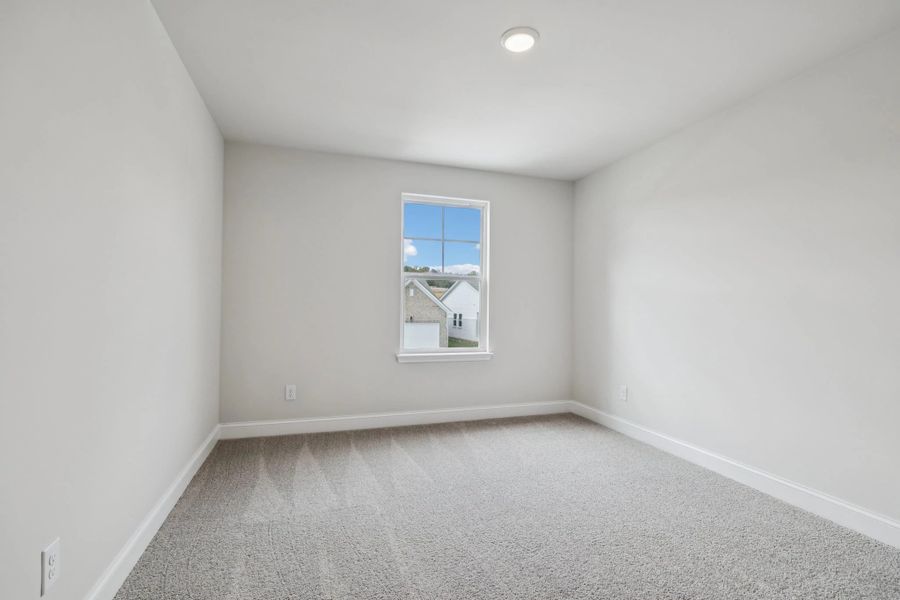 Spacious, unfurnished interior of a new home in Cades Bluff, Lebanon (Image 38).