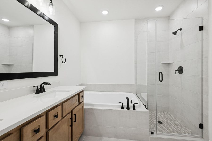 Furnished interior view inside a new home in Retreat at Oak Park, Houston (Image 6). Furnished interior view inside a new home in Retreat at Oak Park, Houston (Image 6).