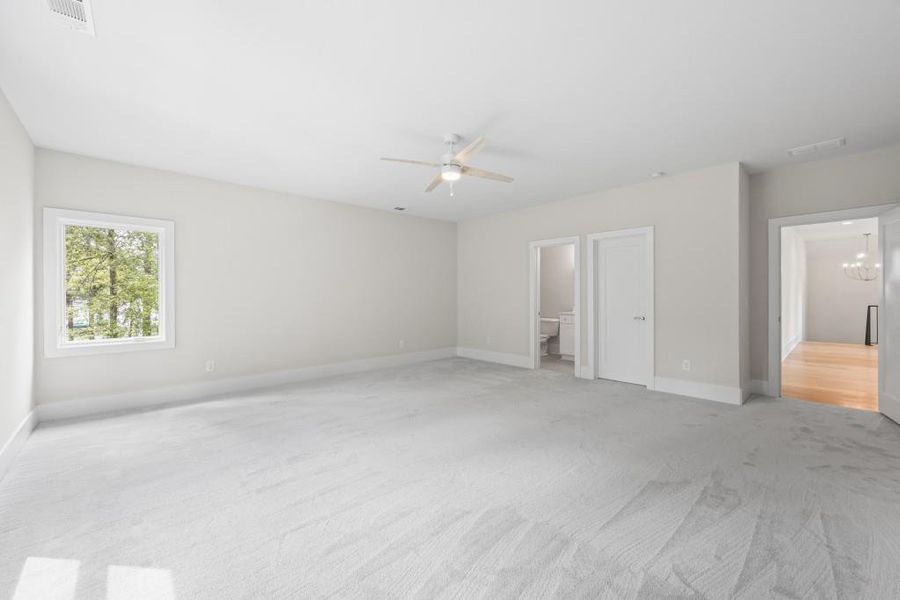 Spacious, unfurnished interior of a new home in , Buckhead (Image 40).