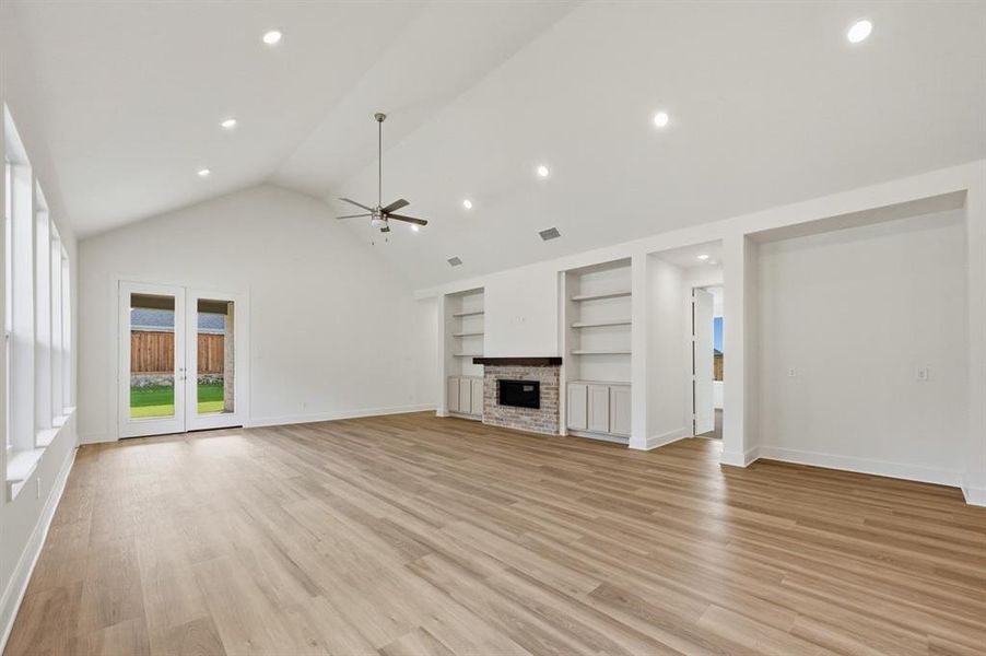 Spacious, unfurnished interior of a new home in Waterscape: 50ft. lots, Royse City (Image 19). Spacious, unfurnished interior of a new home in Waterscape: 50ft. lots, Royse City (Image 19).