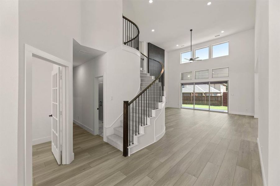 1818 Whisperwood-Entry-2 1818 Whisperwood-Entry-2