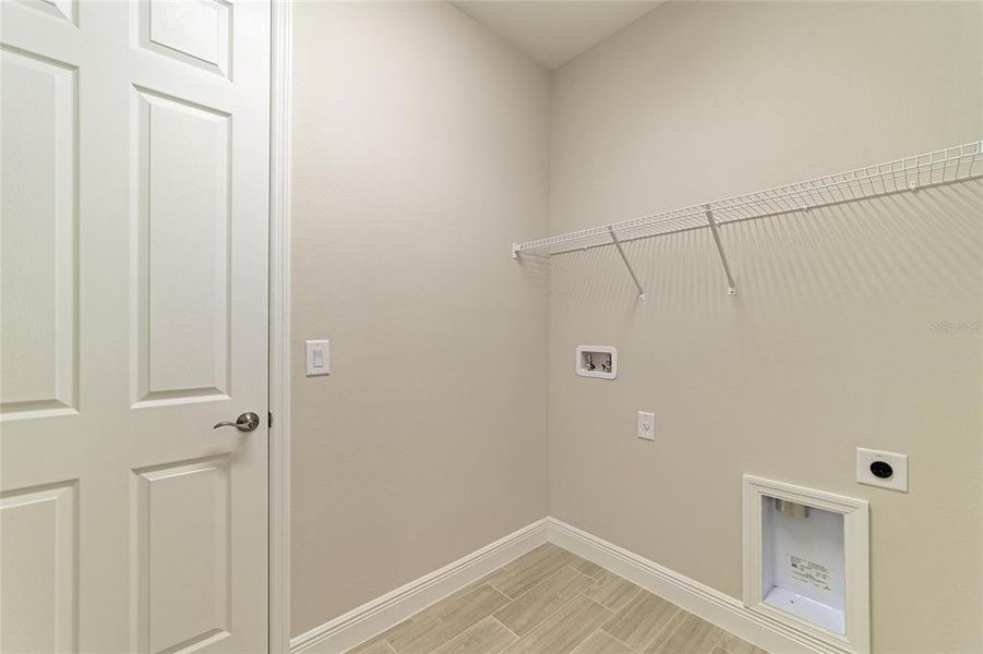 Spacious, unfurnished interior of a new home in Caldera, Spring Hill (Image 30).