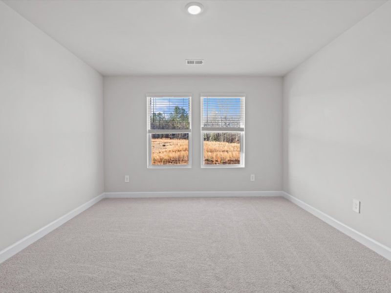 Spacious, unfurnished interior of a new home in Wexford Park, Fountain Inn (Image 15).
