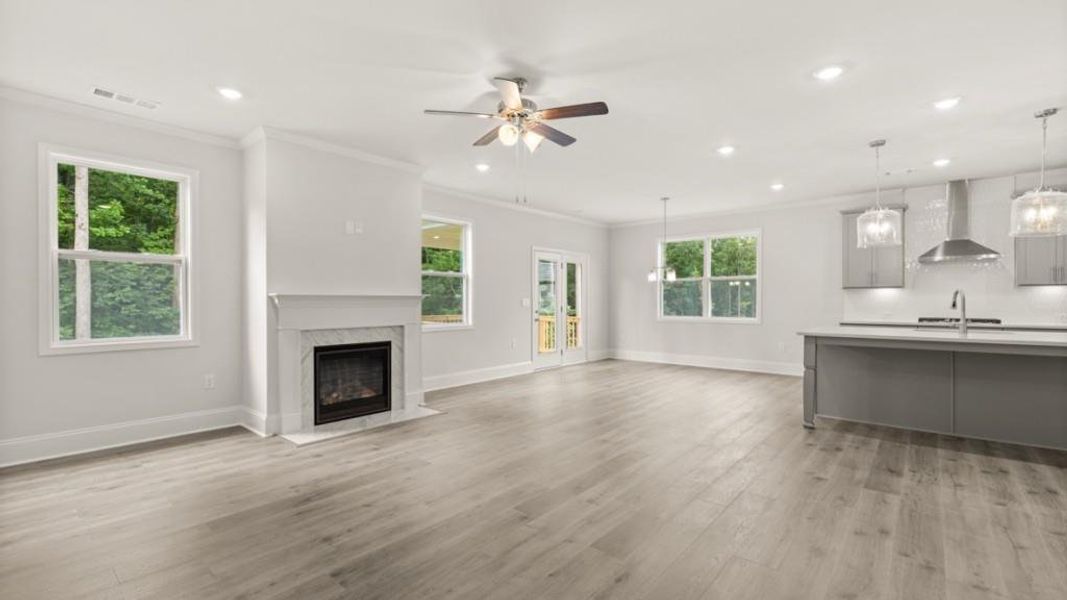 Spacious, unfurnished interior of a new home in Haven Abbey, Cumming (Image 27).