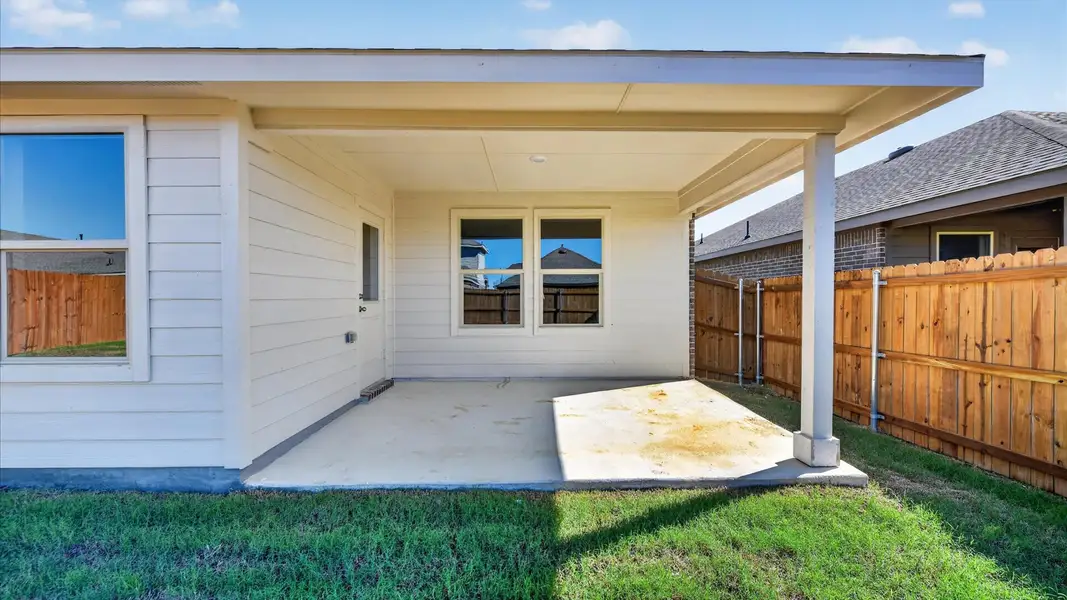 Exterior details and patio area of a home in The Hills at Reunion, Newark (Image 4).