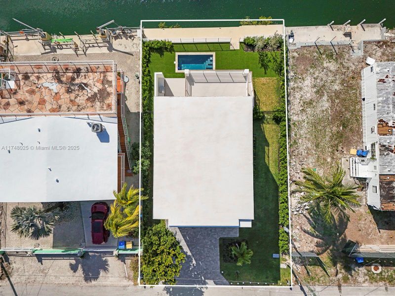 Image 36 of a home in .