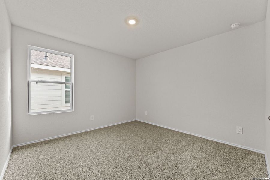 Spacious, unfurnished interior of a new home in Navarro Fields, Seguin (Image 15).